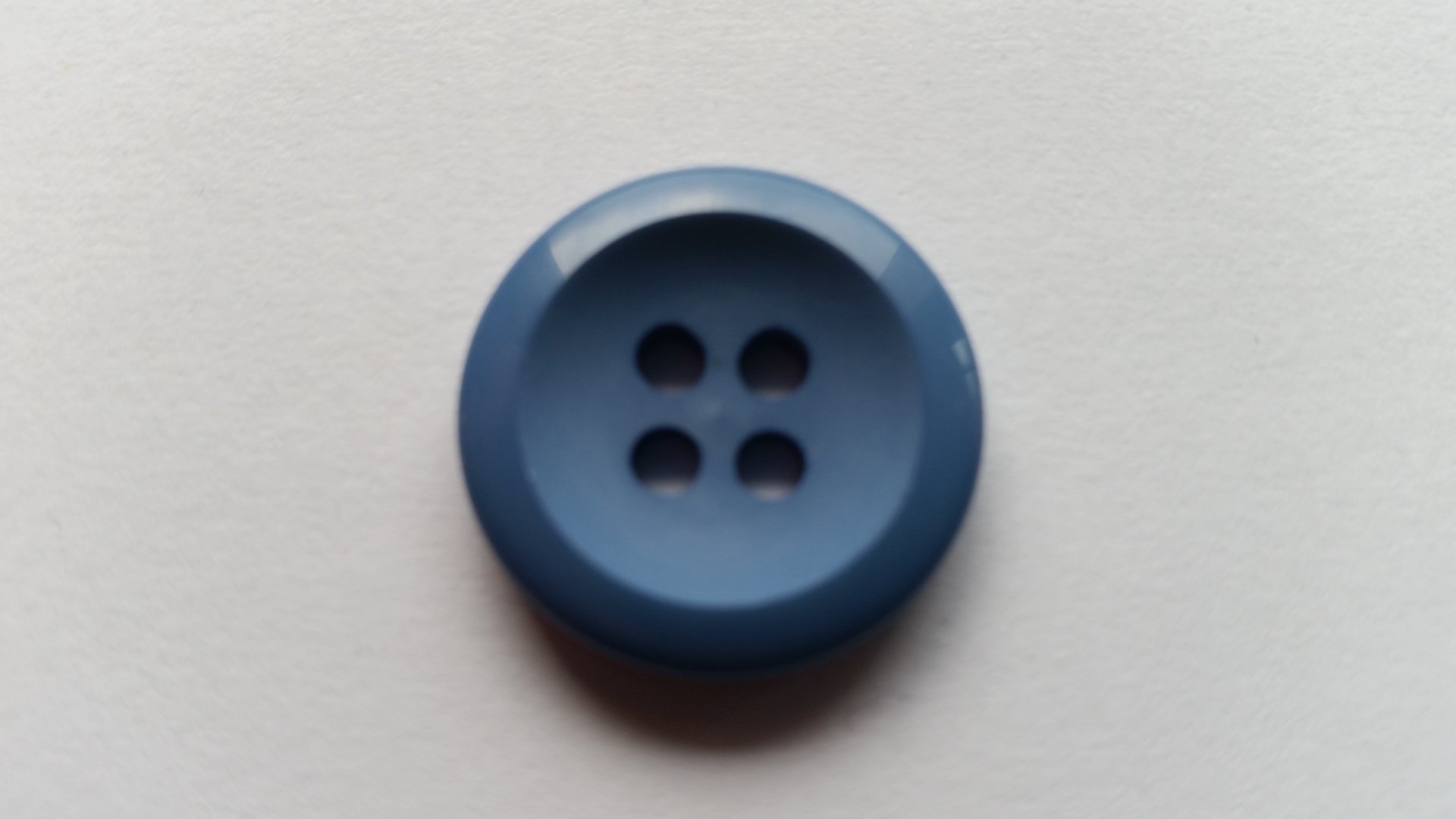 Uni Farbe  blau/staubmatt Grösse 23 mm